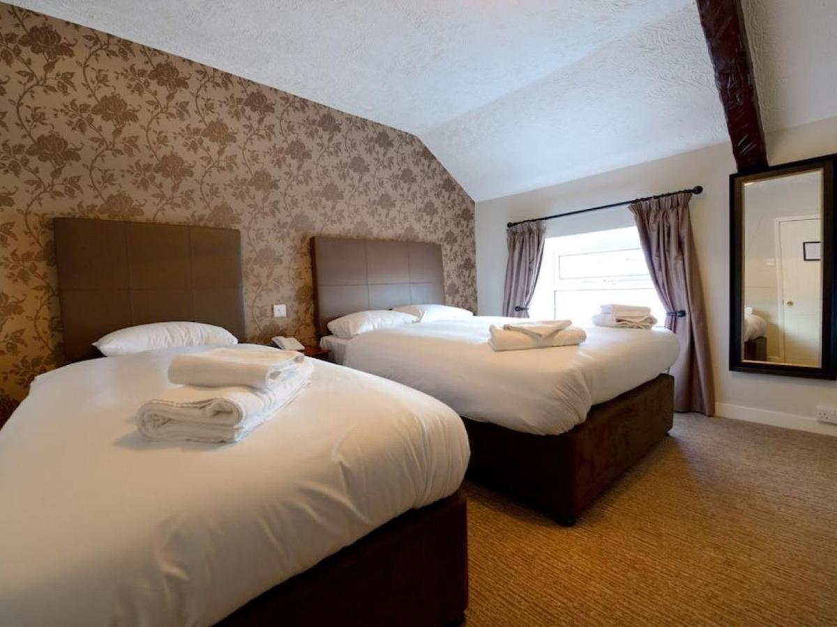 Savoy Country Inn St Clears Dış mekan fotoğraf